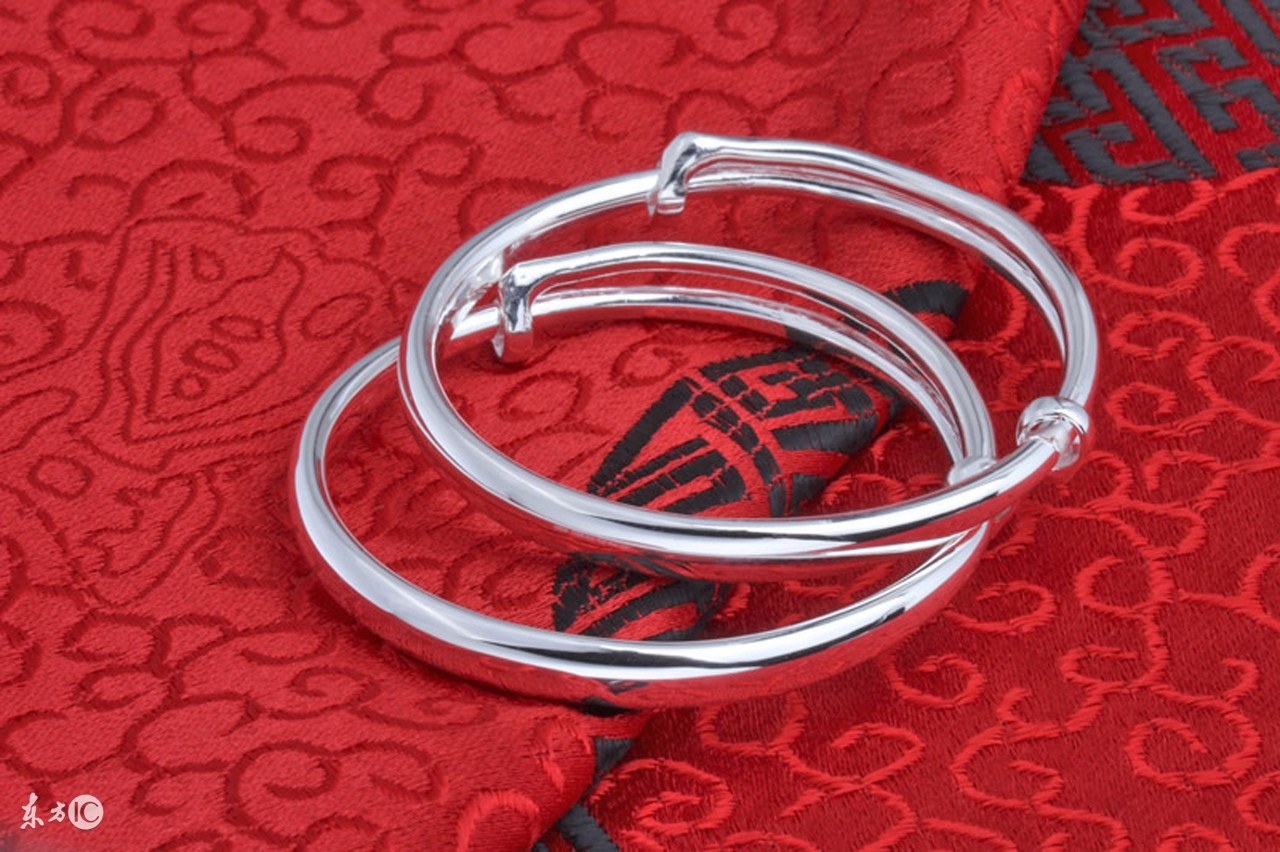 饰品氧化变色怎么办,饰品氧化掉漆变色怎么处理