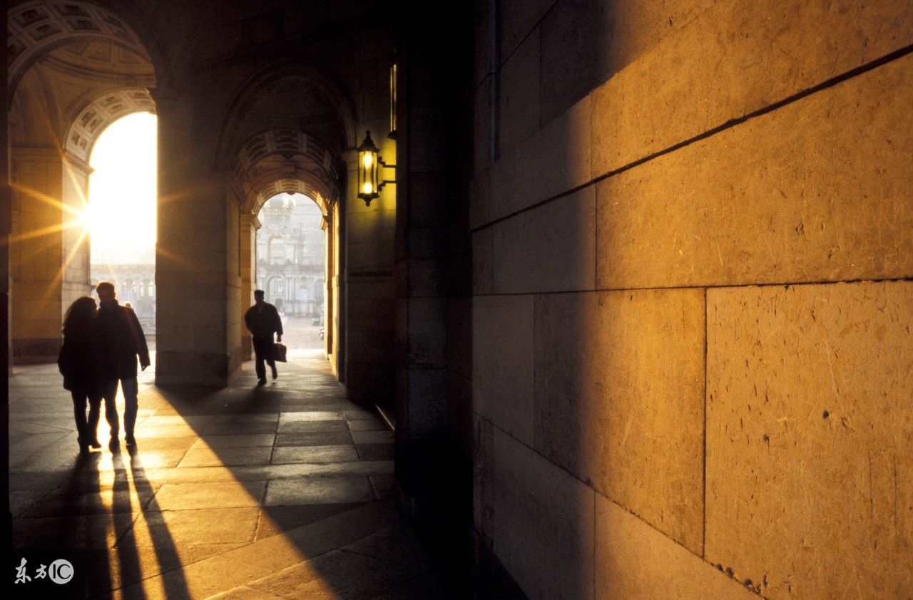 咄咄逼人的人怎么对付,怎么面对咄咄逼人不依不饶的人