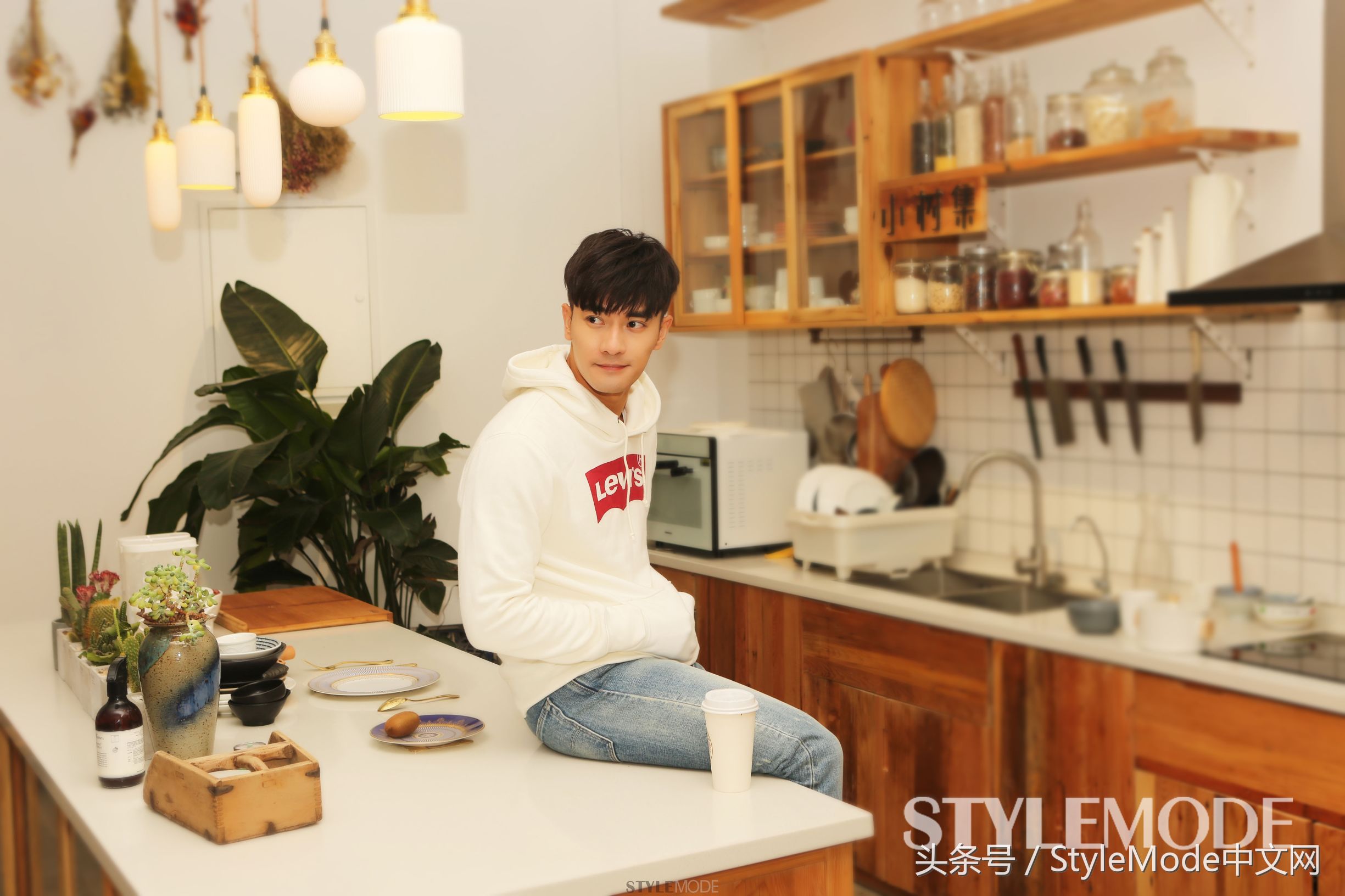 艺人郑恺的相片,青年艺人郑凯个人资料