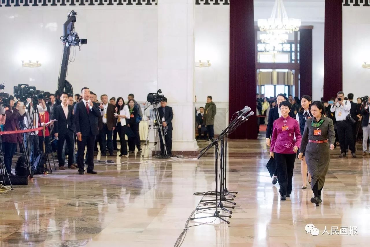 一周画报高清图,走进新时代画报