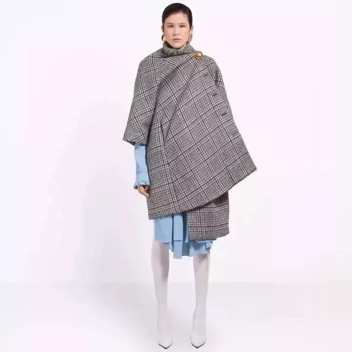 新娱儿美了一季的巴黎世家开始作妖了，丑不丑大家来评评理