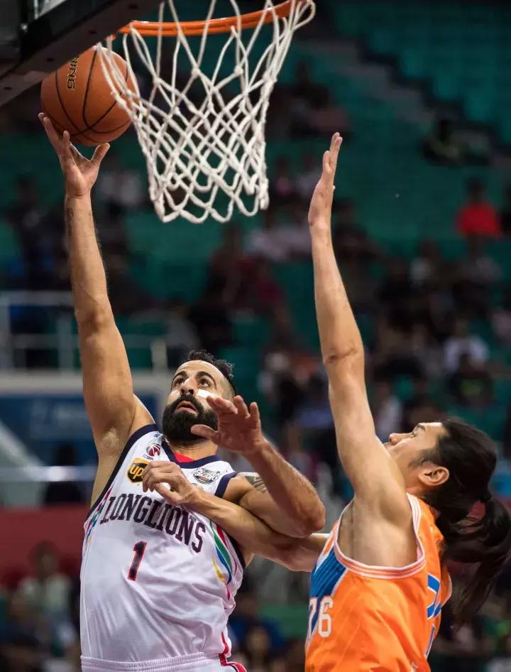 广东宏远朱芳雨退役球衣,一代传奇退役后续