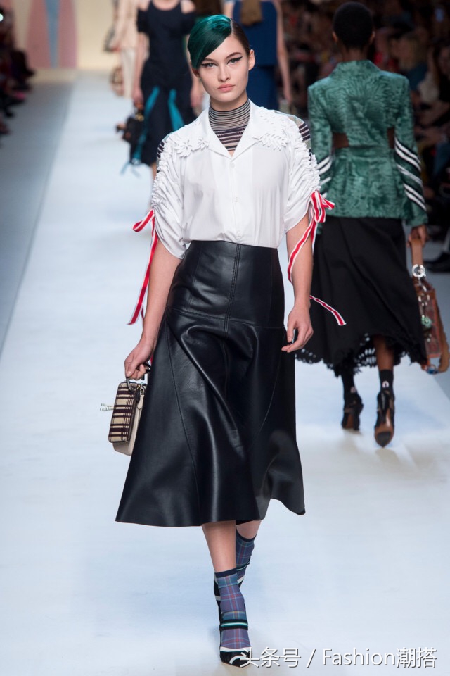 品牌盛宴fendi2018春夏时装秀,fendi皮草时装秀