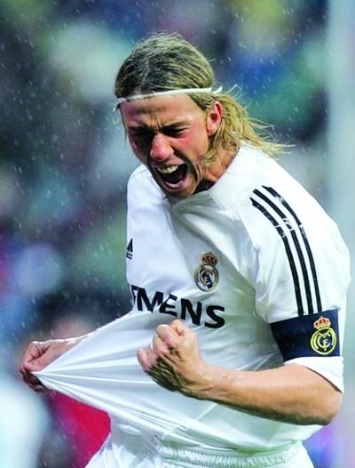 面如重枣目若朗星酷似关云长模样,面如冠玉目若朗星张卫健