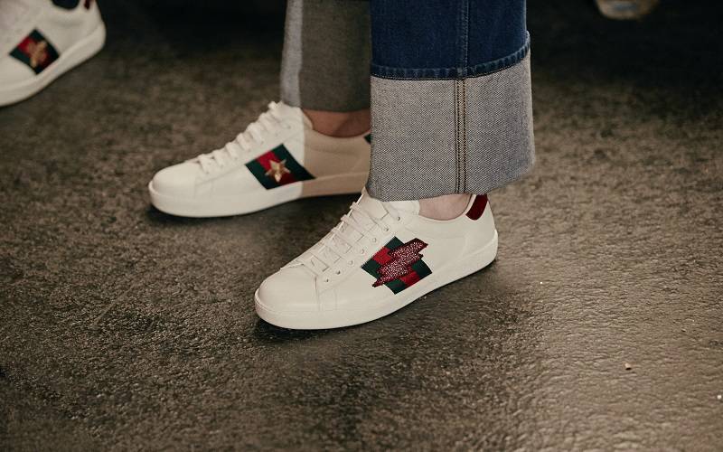 买不起特别贵的跑鞋,买不起好的鞋子