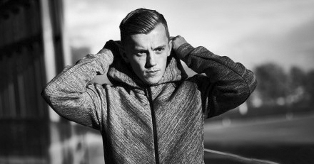 昨晚看了那么多鬼，今让全英超最帅的男模帮你洗洗眼（内有彩蛋）