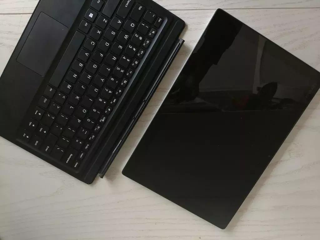 miix5内存扩展,miix520二合一平板电脑