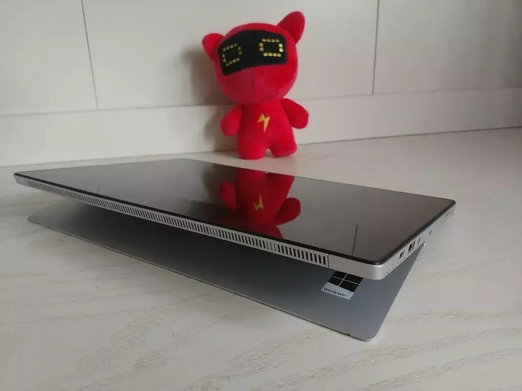 miix5内存扩展,miix520二合一平板电脑