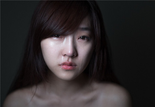 喜欢上比自己大6岁的哥哥怎么办,爱上了比自己大八岁的哥哥