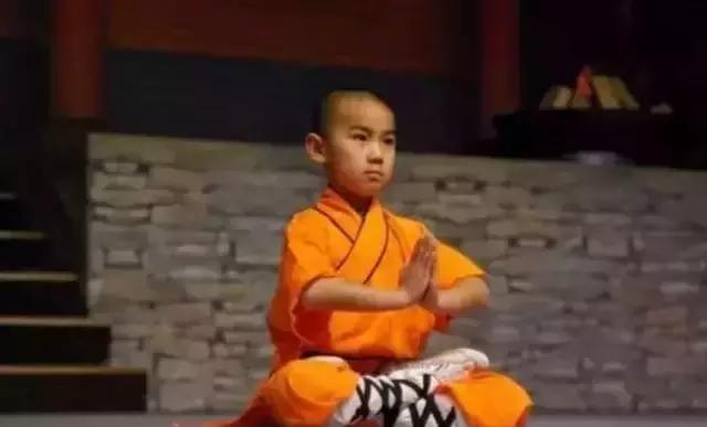 好看的国货小白鞋夏天推荐,好看又舒服的小白鞋秒杀