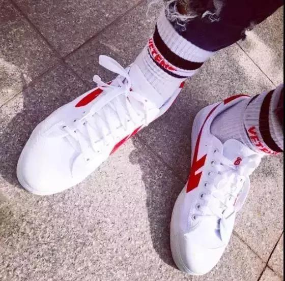 好看的国货小白鞋夏天推荐,好看又舒服的小白鞋秒杀