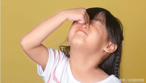 流鼻血正确止血方法,流鼻血的正确止血方法姿势