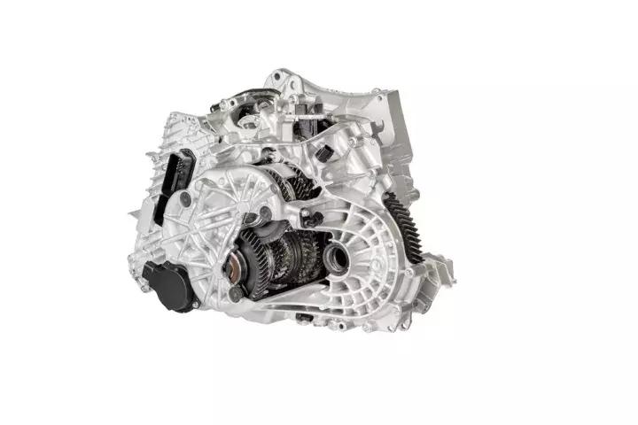 dct双离合变速箱和cvt哪个好,手自一体at变速箱和湿式双离合dct