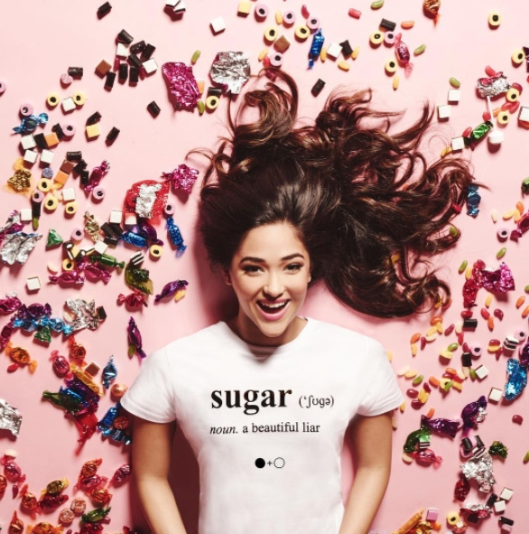 幽默又百搭！IG潮人都爱的ABlackandWhiteStory标语T恤