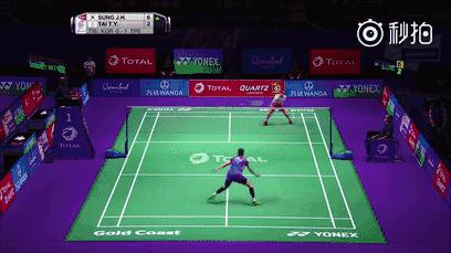 羽毛球如何应对恶心的吊球单打,羽毛球吊球连贯步法