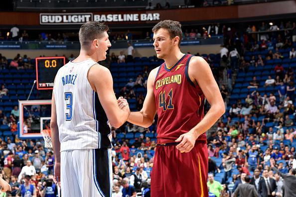 汤普森谈乐福,泰伦卢撤下欧文乐福上替补逆转