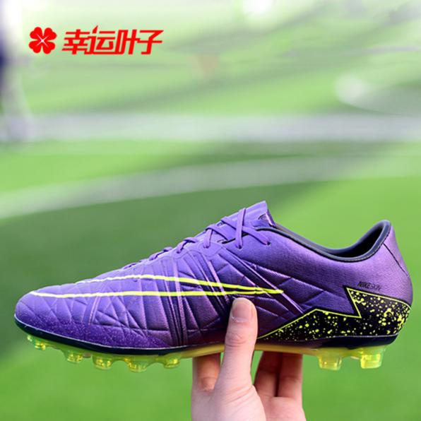 踢足球穿一双袜还是两双袜好,踢足球一双鞋够吗