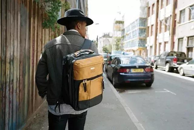 “双十一”不仅是女生专利，这10只设计师男包推荐给你！（下）