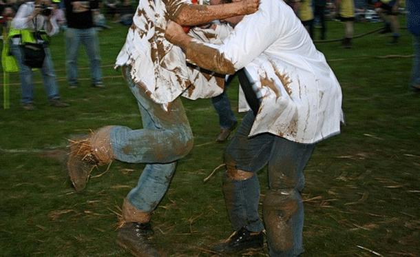 全世界十大奇葩的体育运动,7项奇葩运动