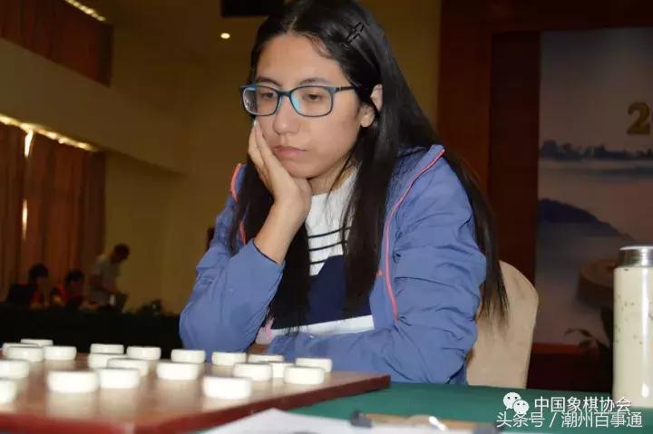 潮汕这个姿娘下象棋很厉害