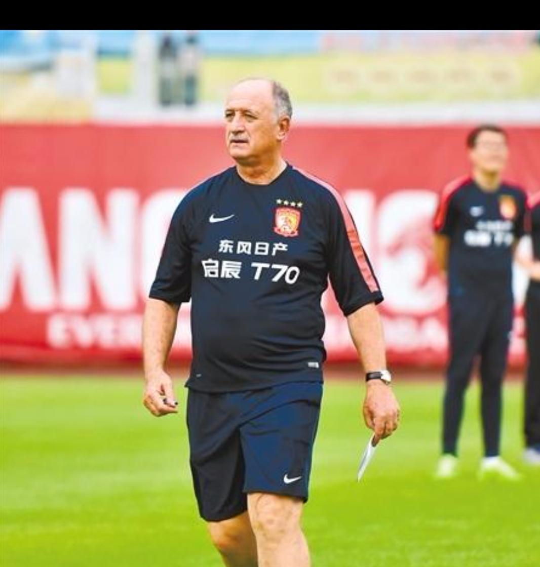 恒大球迷祝福新赛季球员,恒大功勋主帅回归