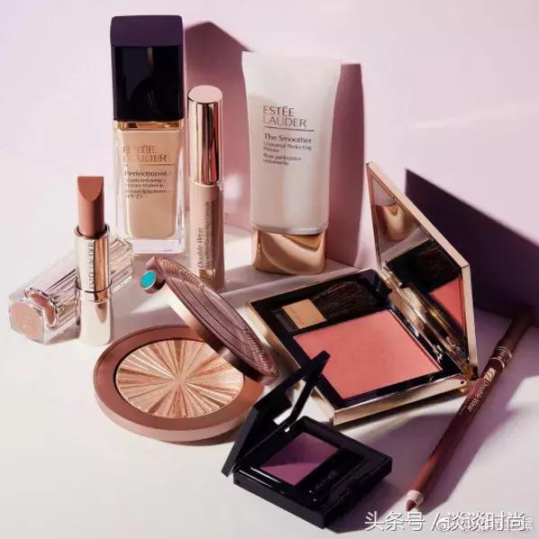 雅诗兰黛青春抗皱滋润系列产品 (雅诗兰黛四款王牌产品)