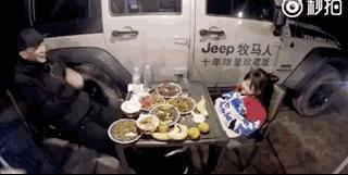 应采儿jasper为陈小春应援 (jasper看应采儿亲陈小春的眼神)