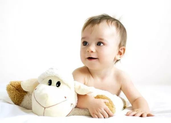 3岁前宝宝每天玩什么？爸妈看过来……