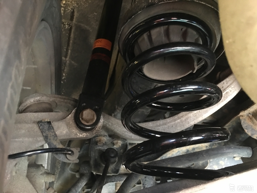 曾经人人羡慕如今只能羡慕别人,曾经让人羡慕的豪车现在值多少钱