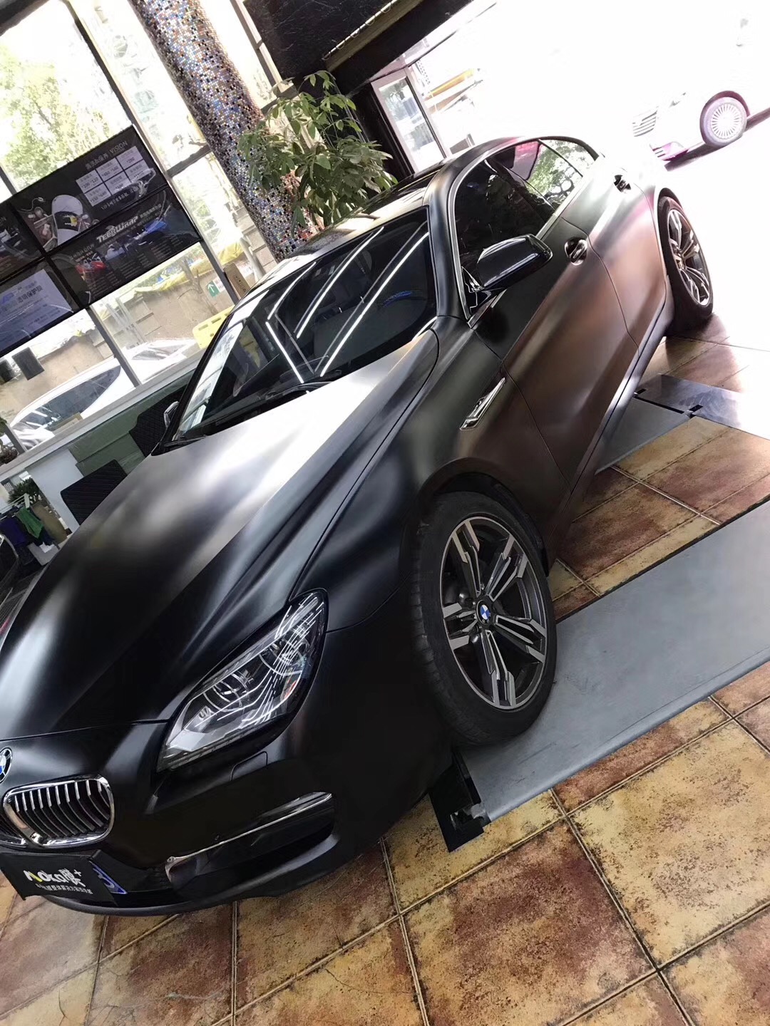 teckwrao秃鹰改色膜,宝马640敞篷拉花贴膜