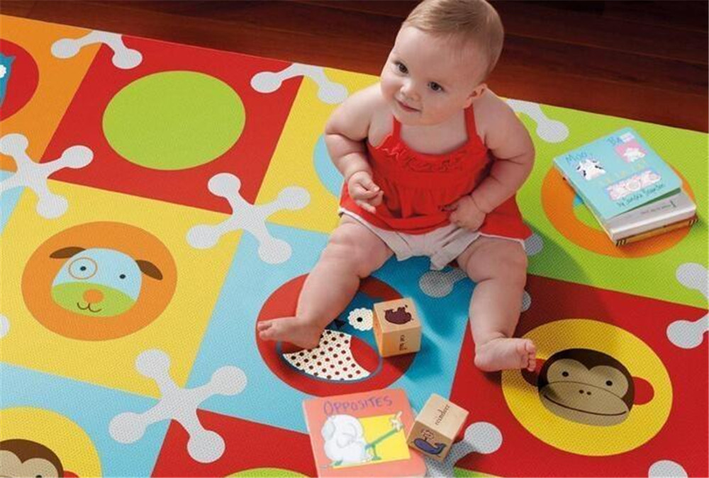 小孩吃饭不谨慎把筷子插到喉咙,孩子吃饭拿筷子插入鼻子