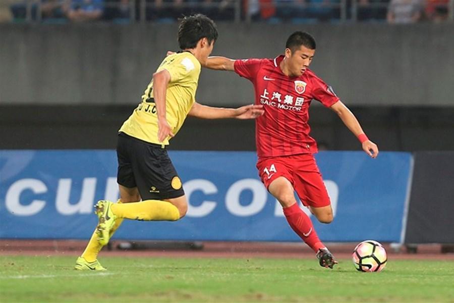 上港李圣龙唱歌视频,上海上港李圣龙图片