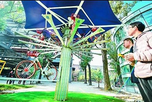 趣聊科技：iPhoneX跌破官网价，共享单车立体车库将车挂“树”上