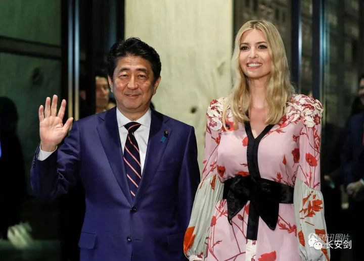 「三分钟法治新闻全知道」安倍“日式”款待讨好伊万卡后，特朗普却说了这样一句话……