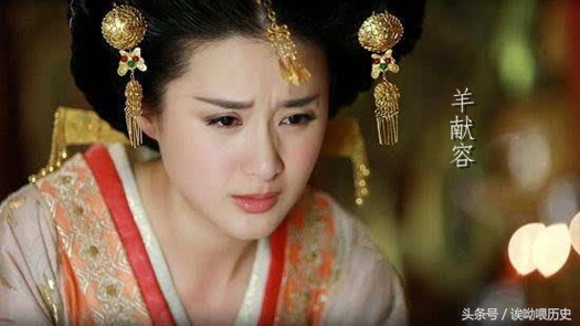 此人虽为“白痴”皇帝，却有两位聪颖皇后！