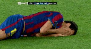 足球场上误判的暖心时刻,裁判的误判瞬间