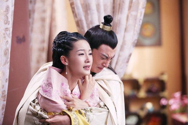 李沁哭戏片场失控,唐嫣和李沁谁有演技