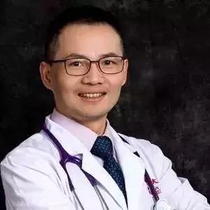 23岁女孩得红疹,女孩身体起红疹水泡