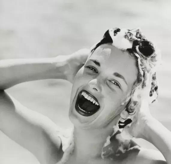 总是担心自己要秃了,怀疑自己越来越秃