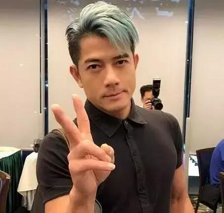 熊黛林晒孕肚宣布真的怀孕啦！方媛立马发微博秀郭富城照片回击！