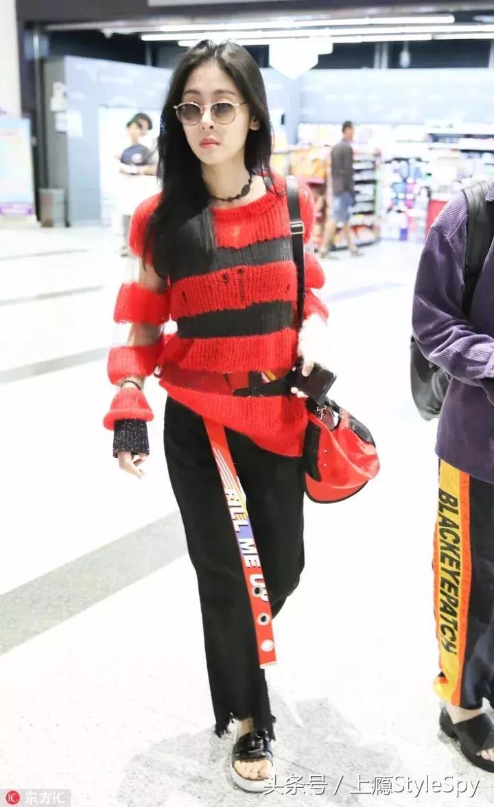 冬天半袖蝙蝠衫毛衣搭配,冬天宽松版的毛衣怎么搭配