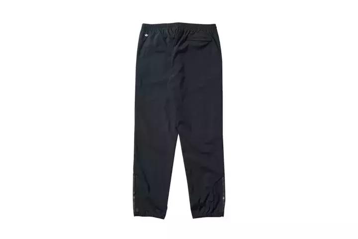 别只知道Supreme!这支异军突起的Palace更值得你关注！