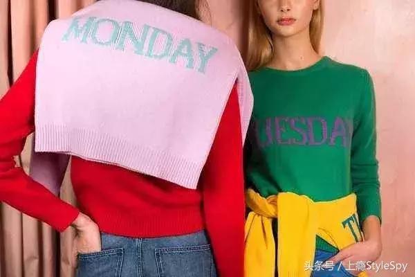 冬天半袖蝙蝠衫毛衣搭配,冬天宽松版的毛衣怎么搭配