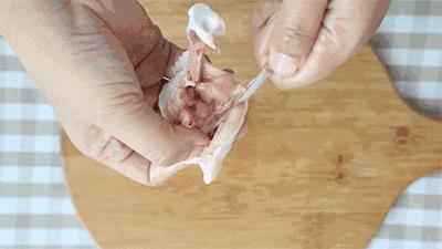 怎么给鸡翅去骨快速,鸡腿鸡翅去骨