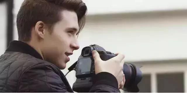 贝小七出现在球场,贝小七小时候跳舞