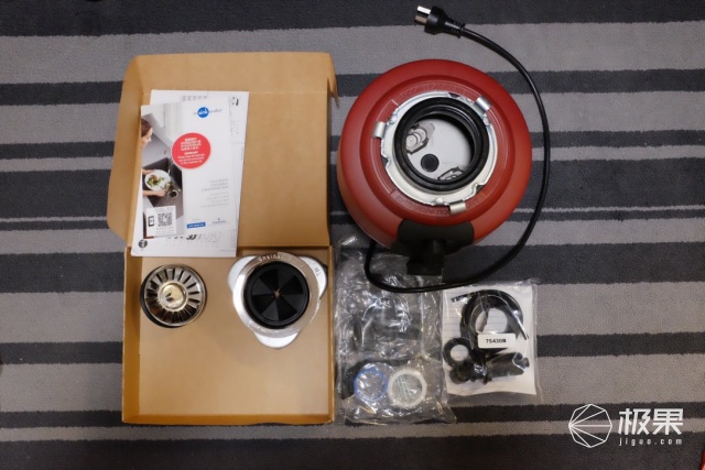 厨房垃圾桶老是黏黏糊糊,厨房垃圾桶小妙招