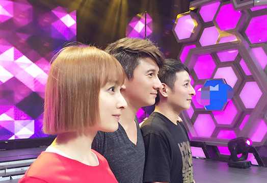 吴昕展现聪颖的综艺,吴昕郑凯遇见足球队