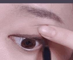 完美底妆和眼妆化妆有什么技巧,10分钟搞定秋冬妆手残党也不怕