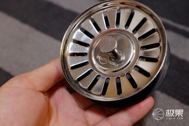 厨房垃圾桶老是黏黏糊糊,厨房垃圾桶小妙招