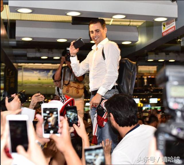 两年前无奈离开，今日载誉归来，卡帅翻开新的篇章